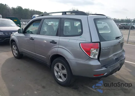 2011 Subaru Forester 2.5X z USA, uszkodzony, nr VIN JF2SHBBC6BH754739